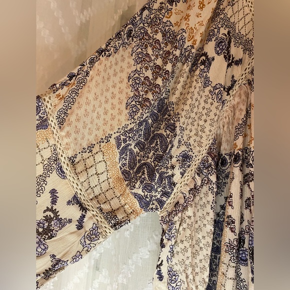 NWT Angie boho mixed print and crochet top - Picture 4 of 6